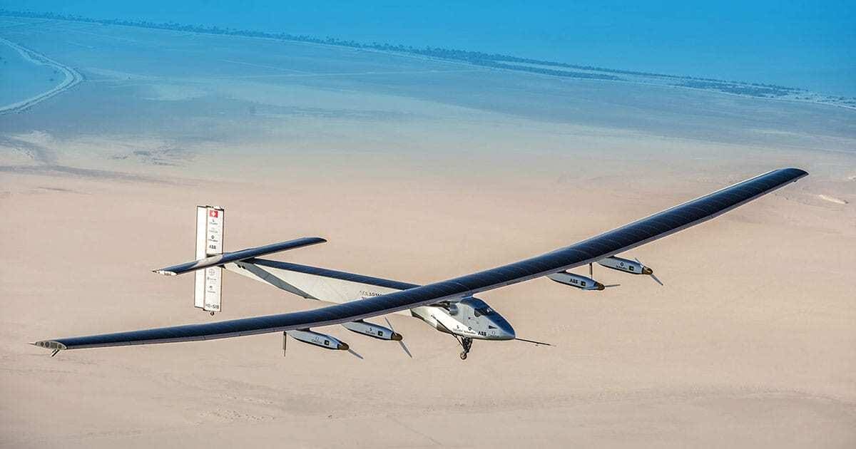 Solar Impulse 2 faz uma volta ao mundo com energia solar 
